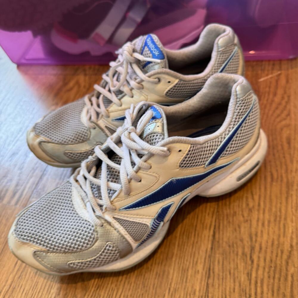 Reebok easy tone sneakers size 10